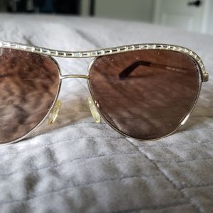 Tory Burch aviator sunglasses. Gold & diamond